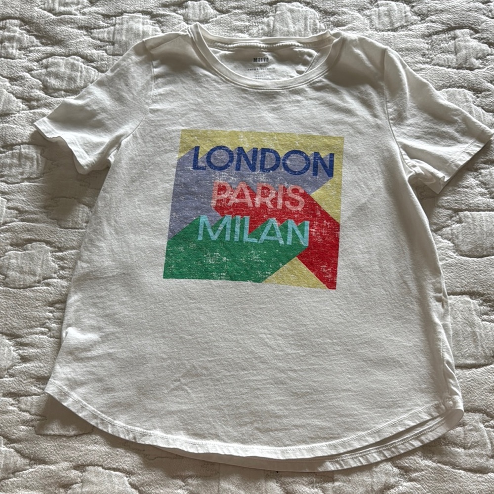 Anthropologie White and Blue City Graphic Short Sleeve Tee